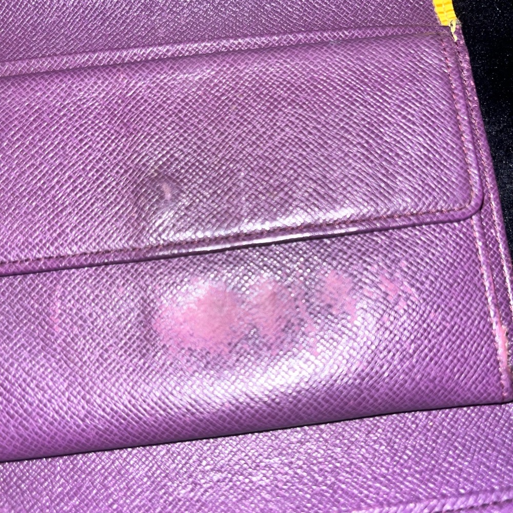 Louis Vuitton epi leather wallet - Picture 8 of 12